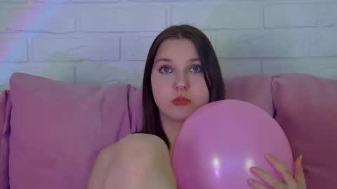 TinaBurton online show from February 5, 5:05 pm