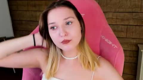 TinaBurton online show from June 21, 4:44 pm