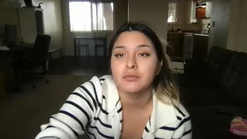 tinnnyyminx online show from November 12, 4:38 pm