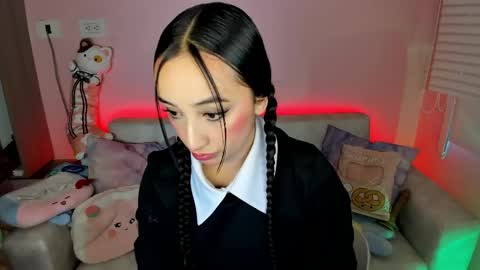 tiny_cora online show from May 17, 4:39 pm