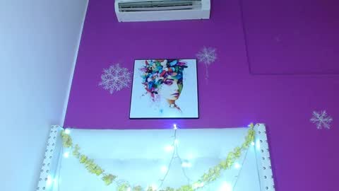 tiny_sexy_ebony online show from December 4, 1:25 am