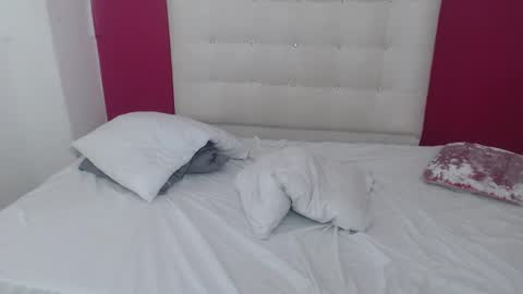 Snapshot of tiny_whore18 chatting on September 20, 6:34 am tiny_whore18 online show from September 20, 6:34 am