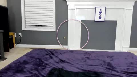 V - Read the bio please thanks. online show from March 11, 11:29 pm