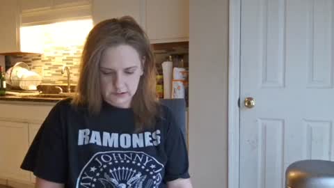 tinywithtiddies online show from November 14, 1:00 pm