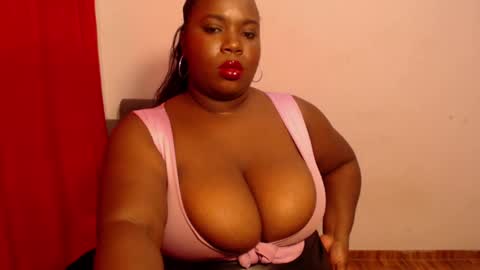 Snapshot of tisha_brown1 chatting on December 15, 1:13 am Tisha online show from December 15, 1:13 am