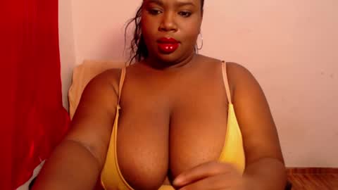 Snapshot of tisha_brown1 chatting on December 14, 12:11 am Tisha online show from December 14, 12:11 am