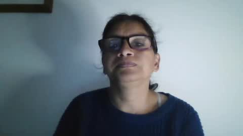 Ester online show from February 18, 10:49 am