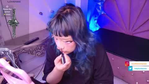 toky         online show from November 16, 8:20 pm