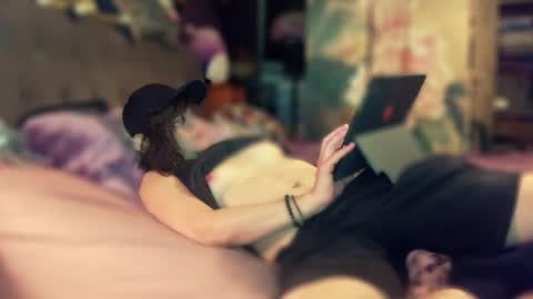 tomboy_titties online show from March 30, 9:20 am