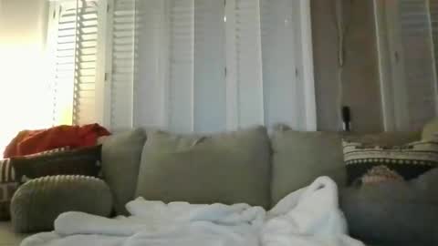 Honeys Snow Bunny online show from April 11, 12:06 am