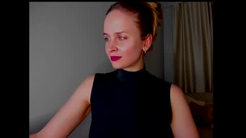 Snapshot of tony_and_alice chatting on February 24, 9:31 pm Tony and Alice online show from February 24, 9:31 pm