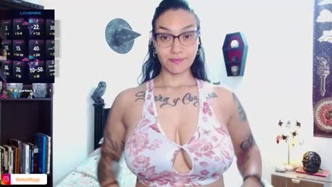 toothyy online show from February 10, 4:14 pm