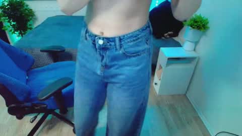 topcranberry online show from December 19, 3:21 am