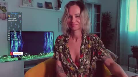 Hey my name is Kiri Kiri online show from October 26, 10:43 am