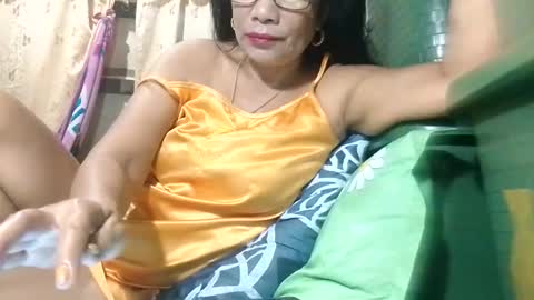 Mae online show from April 8, 10:23 pm