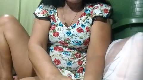 Mae online show from December 22, 10:13 pm