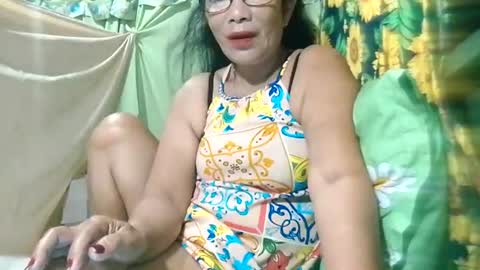Mae online show from June 27, 9:43 pm