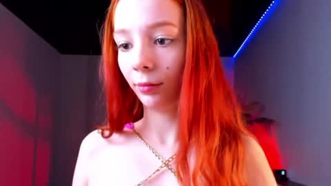 twin_kies online show from April 14, 4:45 am