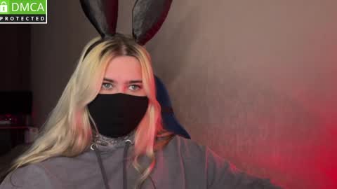 unaxyling online show from March 29, 12:04 pm