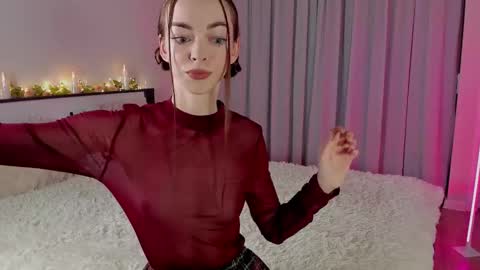 Under The Skin online show from February 1, 4:50 pm