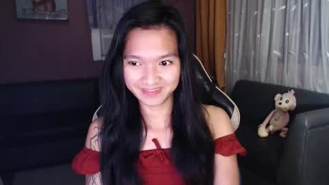 NEWRA  ALLISON online show from December 20, 10:36 pm