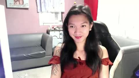 NEWRA  ALLISON online show from October 8, 5:39 pm