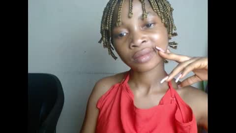 urflirtydoll online show from February 5, 10:44 pm