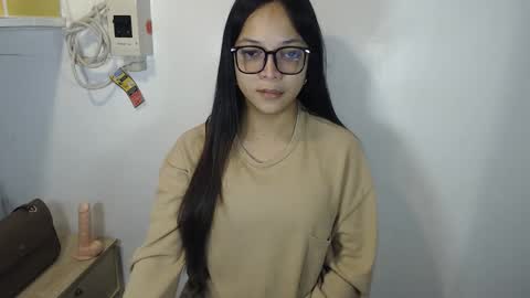 urhotangela online show from February 12, 6:09 pm