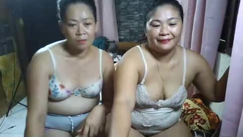 Snapshot of urpinay_singlemother chatting on October 20, 6:38 am urpinay_singlemother online show from October 20, 6:38 am