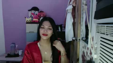 hi im kim online show from October 31, 9:24 am