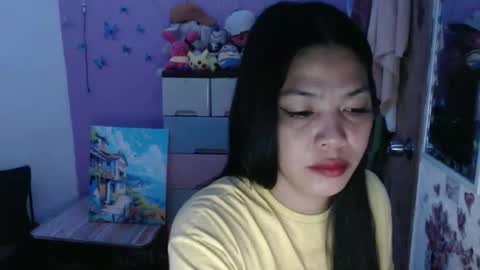 hi im kim online show from April 11, 12:28 am