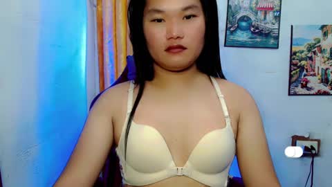 Snapshot of urwildpinayxxx chatting on January 25, 6:10 pm melody online show from January 25, 6:10 pm