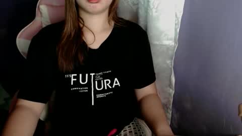 urwildslutty17 online show from November 23, 2:14 am