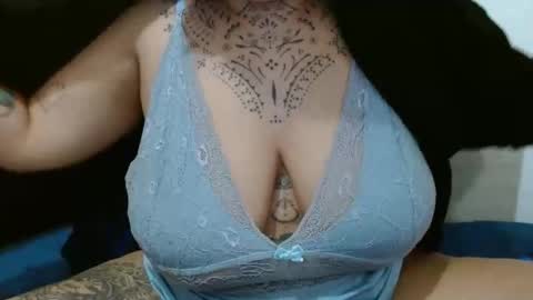 Vah Oliver online show from November 2, 2:42 pm