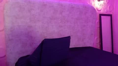 Snapshot of vainilla_cam chatting on October 21, 2:04 am Vainilla online show from October 21, 2:04 am