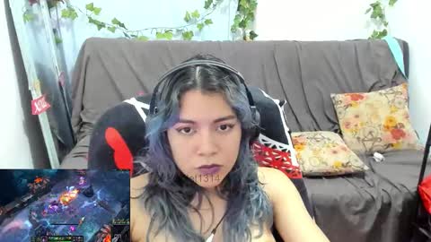 Vaiolet1314 online show from February 24, 6:45 am