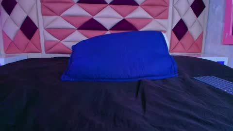 Snapshot of vale_castro1 chatting on September 23, 7:45 pm Valentina online show from September 23, 7:45 pm