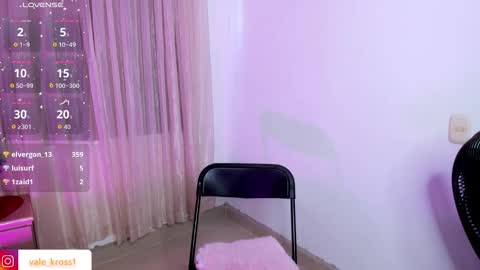 HI IM NEW online show from October 12, 8:22 pm