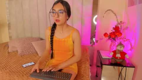 Vale rendon online show from February 23, 9:03 pm