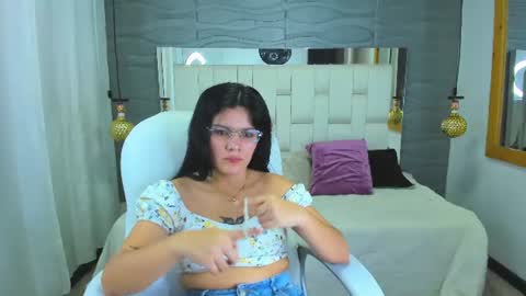 Valentina online show from July 11, 8:20 pm