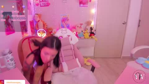 Val online show from February 11, 8:42 pm