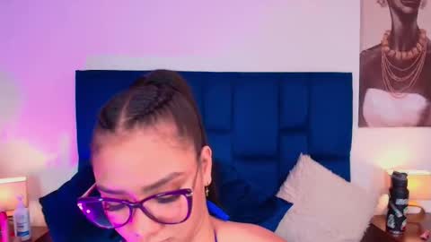 valeria_queen2 online show from November 18, 6:42 pm