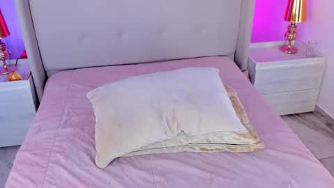 Valeria online show from November 17, 4:40 pm