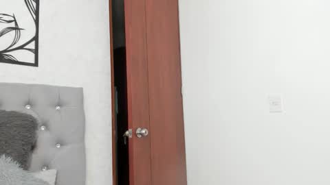 Snapshot of valeriajons chatting on October 21, 6:01 pm valeriajons online show from October 21, 6:01 pm