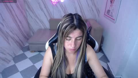 Snapshot of valerie_b chatting on January 26, 3:06 am valerie_b online show from January 26, 3:06 am