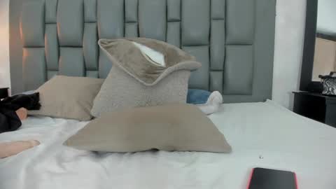 Snapshot of valerie_rouse chatting on December 10, 10:16 pm Valerie online show from December 10, 10:16 pm