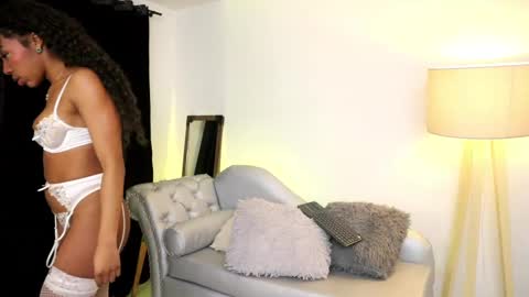 Valerie Style3 online show from October 3, 4:50 am