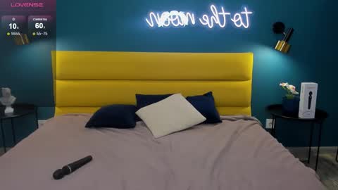 Hot  Valerie online show from November 26, 2:01 am