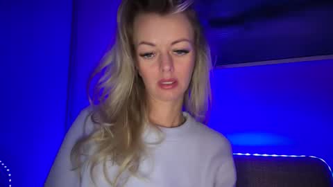 Valerie  online show from January 9, 8:19 am