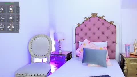   online show from November 25, 12:07 pm